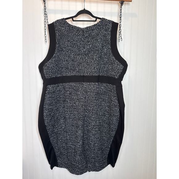 NWT Torrid At The Knee Boucle Contoured Panel Dress Grey Black Plus Size 30 - Picture 3 of 7